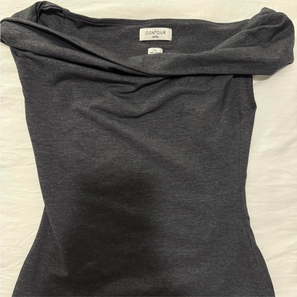 Aritzia Contour ravish top